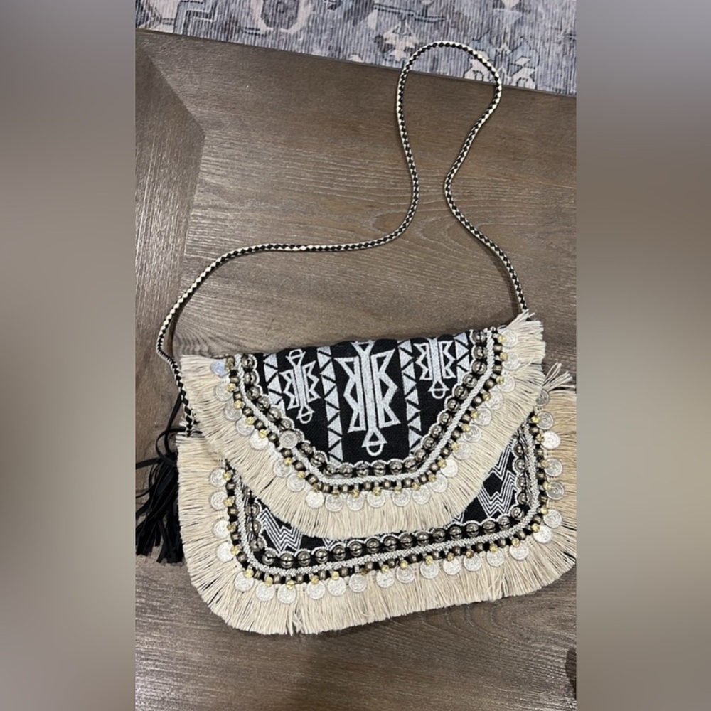 SHASHI Clutch
